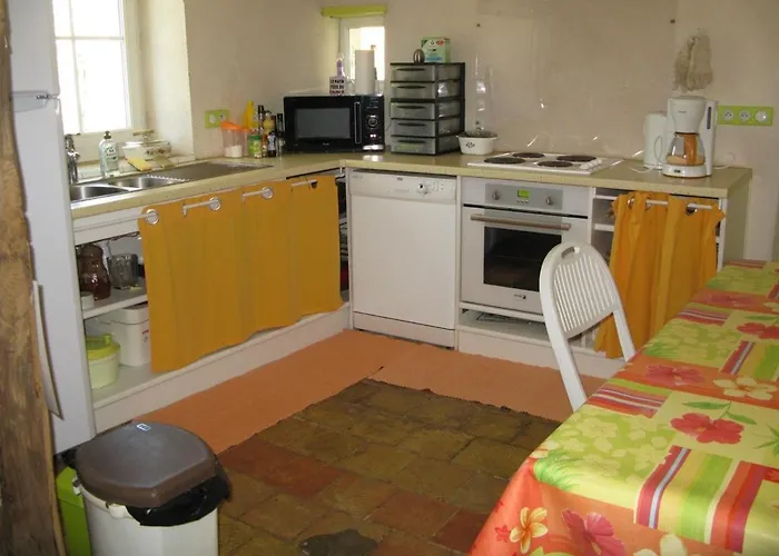 Hébergement de vacances Maison Spacieuse Et Indépendante Avec Jardin Et Terrasse, Idéale Pour Observer La Nature En Sarthe - Fr-1-410-215 *